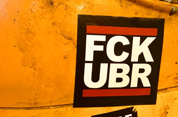 Aufkleber "FCK UBR"