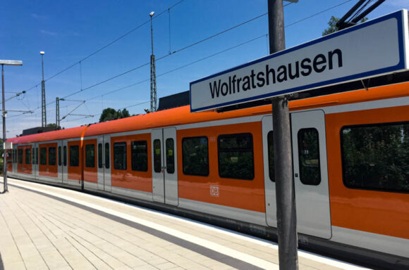 S-Bahn am Bahnhof von Wolfratshausen